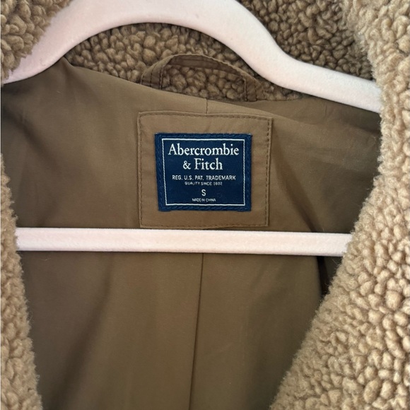Abercrombie & Fitch brown teddy bear jacket - Picture 3 of 5